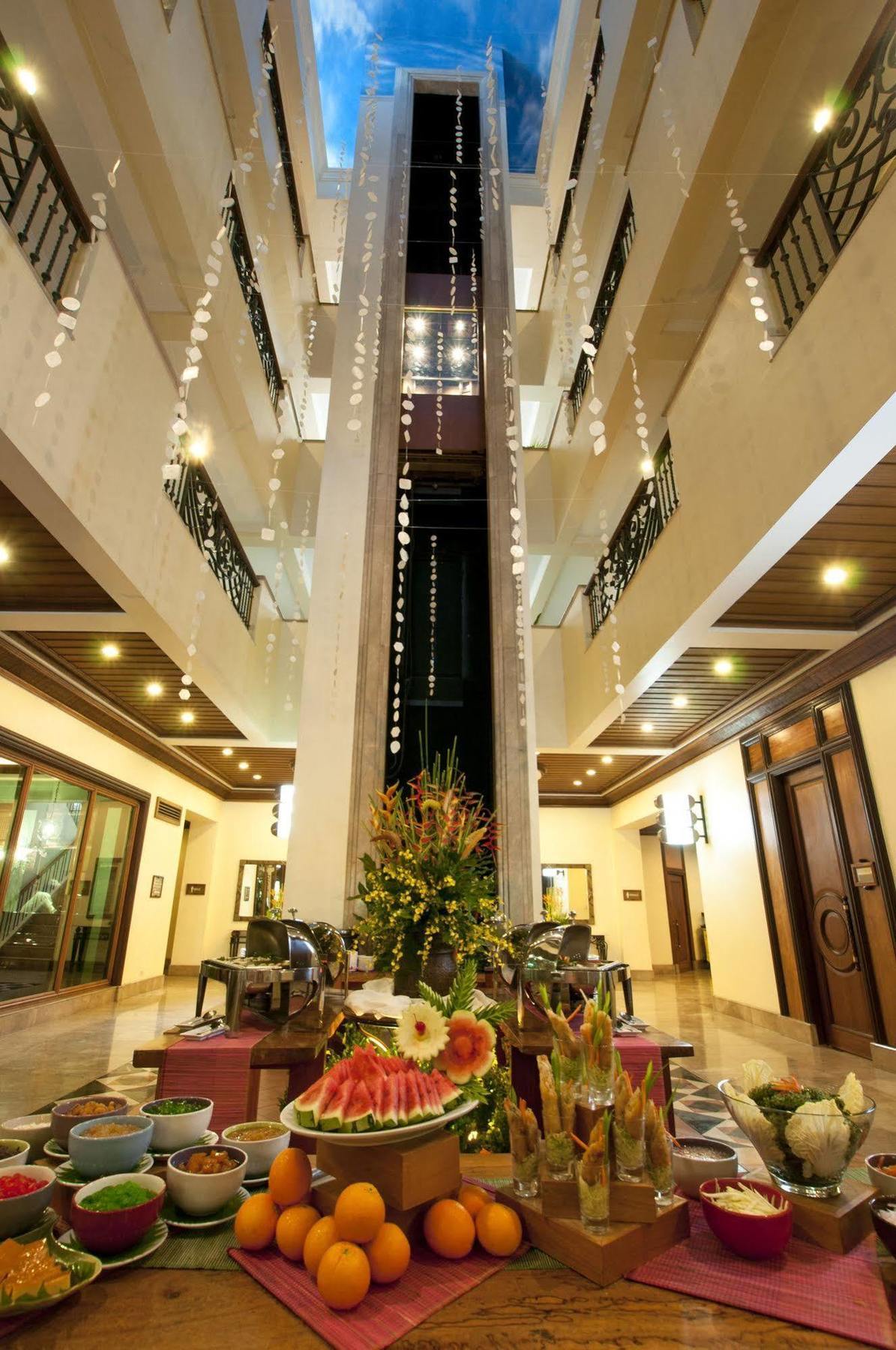 The Legend Palawan Hotel Puerto Princesa Exterior photo